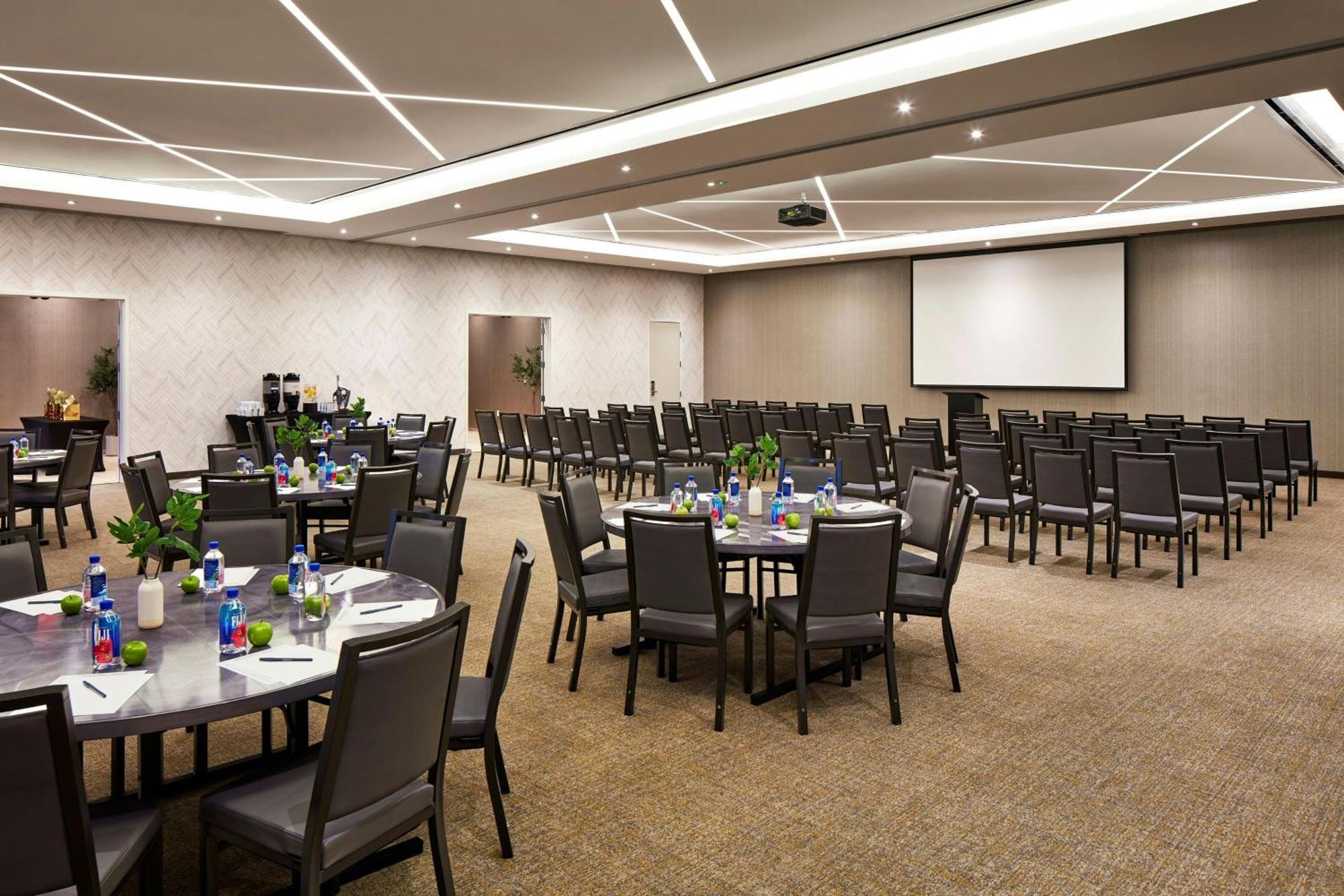 Springhill Suites By Marriott Los Angeles Downey Esterno foto