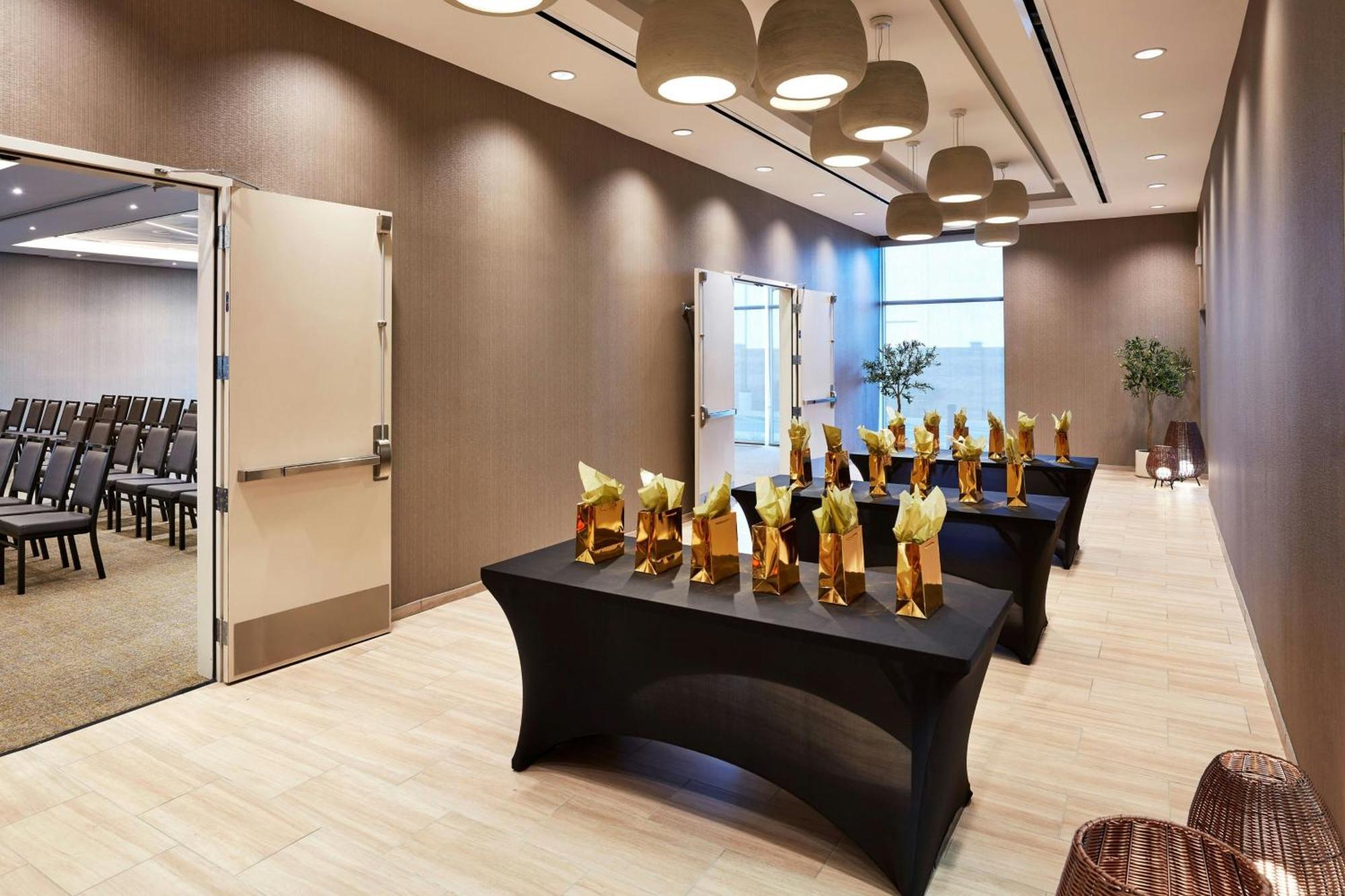 Springhill Suites By Marriott Los Angeles Downey Esterno foto